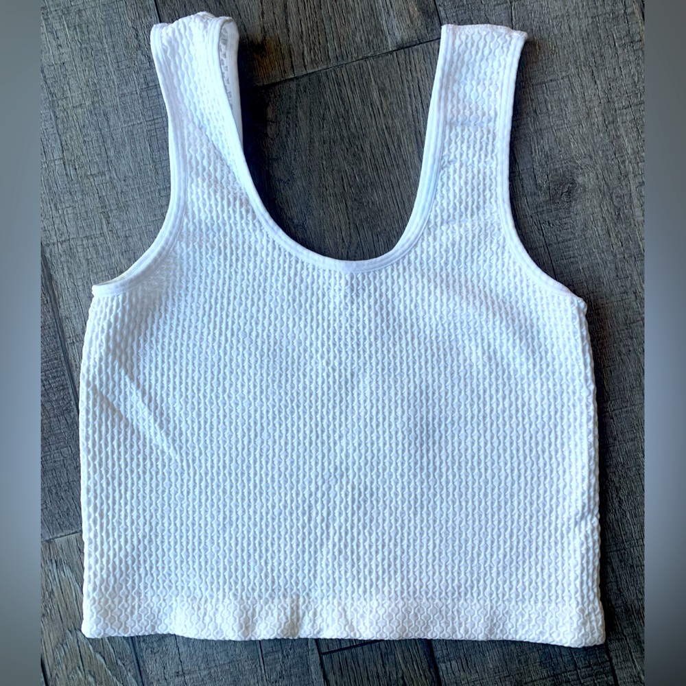 The Buckle cropped tank